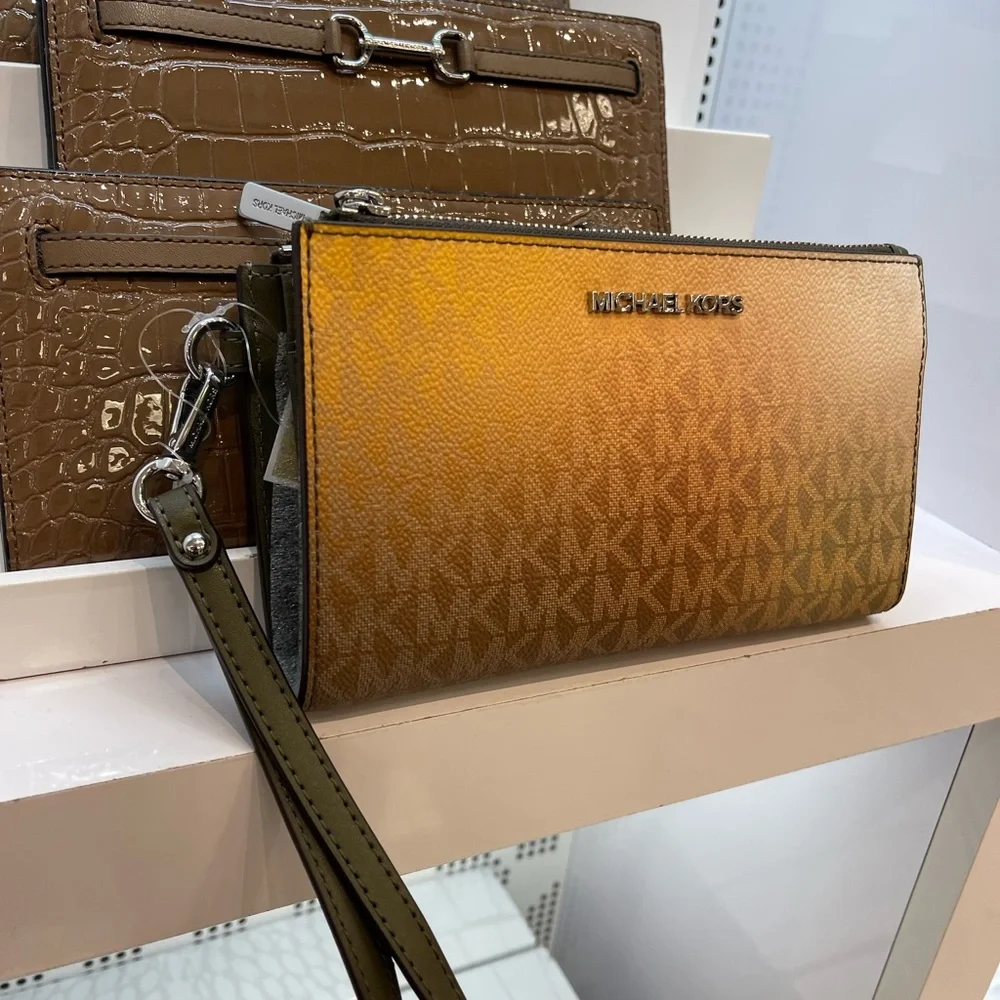 MICHAEL KORS Jet Set Lg Ombré Signature Logo Double Zip Wristlet Phone  Olive